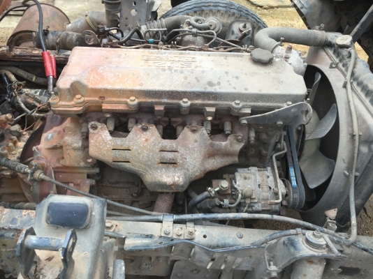 6ล้อรถน้ำ isuzu NPR120แรง รถประมูลจากเทศบาล. เล่มทะเบียนพร้อม