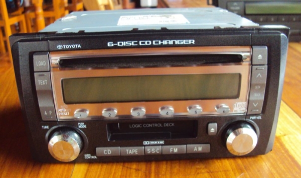 ขายวิทยุ-เทป-ซีดี ติดรถยนต์ TOYOTA 2 เครื่อง สภาพเหมือนถอดป้ายแดง