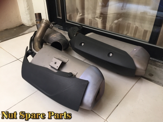 ขายท่อ YAMAHA R1 ปี 2010 - 2014  สภาพสวย ราคา 3,900 บาท