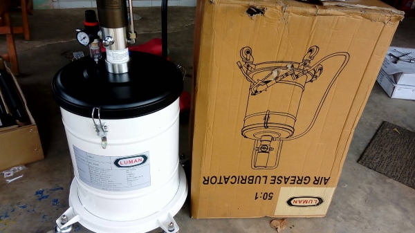 ถังอัดจาระบี   แบบลม