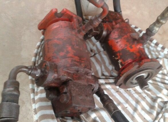 ขายด่วน ปั๊มไดกิ้นขายคู่กันทั้งสองตัว Daikin Pump เบอร์ 22 และเบอร์ 23 ถอดออกจากรถเกี่ยวข้าวไทยเส็งยนต์ สภาพดีพร้อมติดตั้งพร้อมใช้งานได้เลย ราคาต่อรองได้ครับ