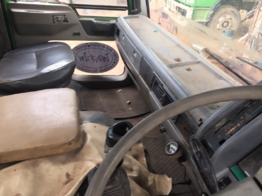 HINO SUMO FM 320 HP D6AB สิบล้อ 2 เพลา เทรลเลอร์ท้ายลาดขึ้นรถแบ็คโฮร PC 200 สวยสภาพดีสุดๆพร้อมลากพร้อมใช้งาน เครื่องยนต์ฮุนไดดีเซล 320 แรงลงเล่มครบ หัวเก๋ง 3 Mอย่างสวยภายในครบพร้อม พวงมาลัยเพาเวอร์ ระบบเบรคทริ๊ปฟี้ ช่วงล่างแน่นคัชซีไม่แตกบวม ยางสภาพดีประม