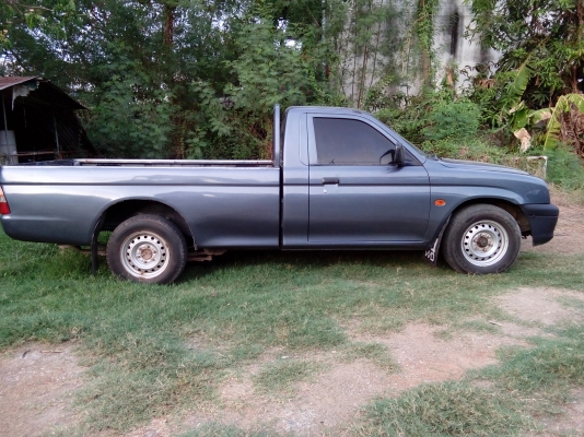 ขายกะบะมิตซูสตราด้าปี2000