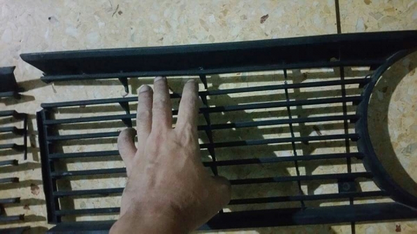 ขายกระจังหน้า พลาสติก สีดำ bmw 2002 ไฟเหลี่ยม 
สภาพตามรูป มีรอยแตก สามารถเอาไปซ่อม และ ทำสีให้เหมือนใหม่ได้ 

4800 บาท

0834301397
Line: surawat.hant