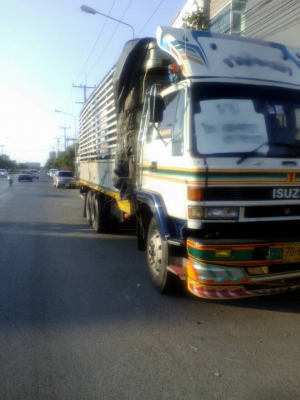 Isuzu.  10. ล้อเพลาเดียว. คัซซีจัมโบ้