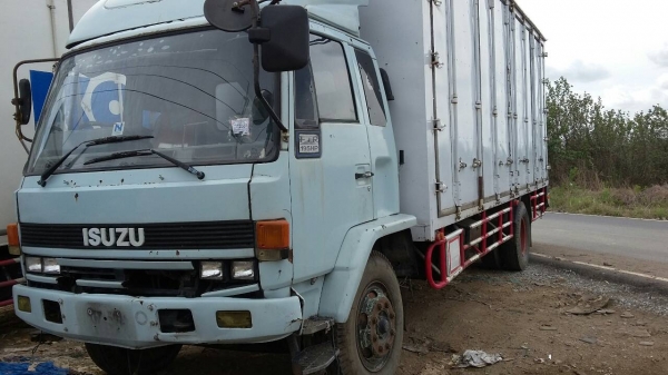 มี 2คัน หกล้อ อีซูซุ ร็อคกี้ FTR195 และ ฮีโน่ FF3H195 ช่วงยาว7.20ม ตู้แห้ง10บาน สภาพดีสวยพร้อมใช้ ทะเบียนพร้อมโอน ราคาคันละ 495,000บ เท่ากัน ครับๆ มี 2คัน หกล้อ อีซูซุ ร็อคกี้ FTR195 และ ฮีโน่ FF3H195 ช่วงยาว7.20ม ตู้แห้ง10บาน สภาพดีสวยพร้อมใช้ ทะเบียนพร้อมโอน ราคาคันละ 495,000บ เท่ากัน ครับๆ