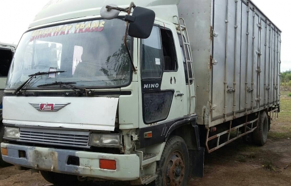 มี 2คัน หกล้อ อีซูซุ ร็อคกี้ FTR195 และ ฮีโน่ FF3H195 ช่วงยาว7.20ม ตู้แห้ง10บาน สภาพดีสวยพร้อมใช้ ทะเบียนพร้อมโอน ราคาคันละ 495,000บ เท่ากัน ครับๆ มี 2คัน หกล้อ อีซูซุ ร็อคกี้ FTR195 และ ฮีโน่ FF3H195 ช่วงยาว7.20ม ตู้แห้ง10บาน สภาพดีสวยพร้อมใช้ ทะเบียนพร้อมโอน ราคาคันละ 495,000บ เท่ากัน ครับๆ