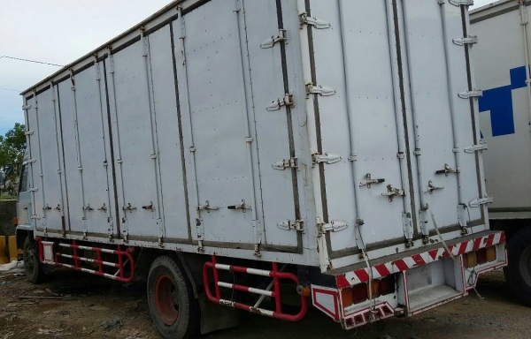 มี 2คัน หกล้อ อีซูซุ ร็อคกี้ FTR195 และ ฮีโน่ FF3H195 ช่วงยาว7.20ม ตู้แห้ง10บาน สภาพดีสวยพร้อมใช้ ทะเบียนพร้อมโอน ราคาคันละ 495,000บ เท่ากัน ครับๆ มี 2คัน หกล้อ อีซูซุ ร็อคกี้ FTR195 และ ฮีโน่ FF3H195 ช่วงยาว7.20ม ตู้แห้ง10บาน สภาพดีสวยพร้อมใช้ ทะเบียนพร้อมโอน ราคาคันละ 495,000บ เท่ากัน ครับๆ