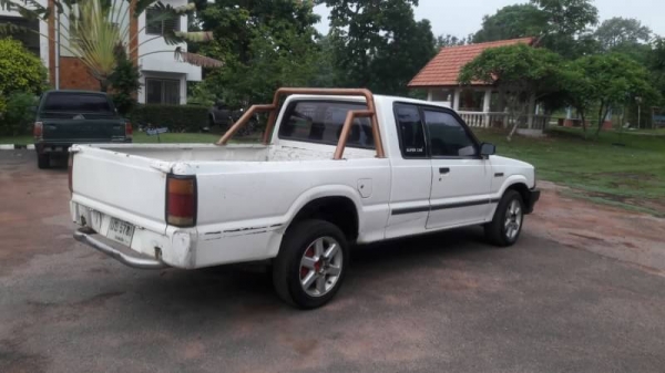 MAZDA THUNDRE สวยเดิมบาง