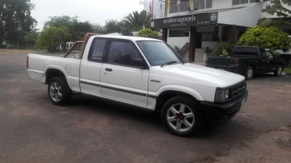 MAZDA THUNDRE สวยเดิมบาง