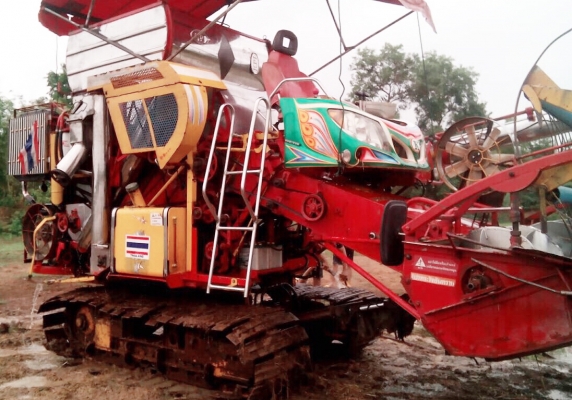 ขายด่วน รถเกี่ยวข้าวเกษตรพัฒนา KPH 18ST ปี 54 รุ่น ช้างน้อยจ้าวพลัง  เครื่องยนต์ ISUZU 210 แรง 6HH1 อุ้ม 1.5 ตัน ช่วงล่าง 10HT สภาพดีมากๆครับพร้อมใช้งานได้เลย ราคาต่อรองได้ครับ