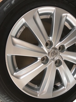 ล้อแม็ก vios yaris พร้อมยางบริดโตนปี 185/60/15 ปี15 ดอกสวยๆ