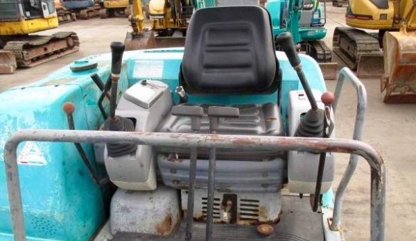 KOMATSU 30-7 ขนาดPC-30 <คอลโทนสั้นปั๊มนิ้ว>รถเก่านอกแท้มีเอกสารใบอินวอย ติดต่อ 085-5632278 (ราคาต่อรองได้) KOMATSU 30-7 ขนาดPC-30 <คอลโทนสั้นปั๊มนิ้ว>รถเก่านอกแท้มีเอกสารใบอินวอย ติดต่อ 085-5632278 (ราคาต่อรองได้)