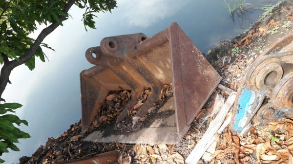 ขาย บุ้งกี๋ กวาดเลน  สภาพสวย  พร้อมใช้   สนใจโทร  089-7462641