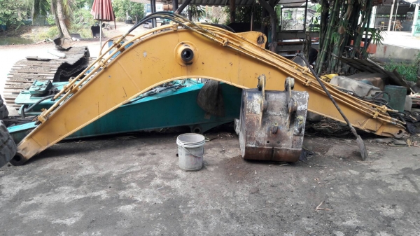 ขายบูม-อาร์ม  Komatsu  สภาพดี  พร้อมใช้  สนใจโทร  089-7462641  สุวรรณี
