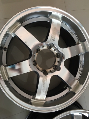 ขายล้อแม็ก 18 ใส่กะบะ 6 รู สภาพเดิมๆ ขายล้อแม็ก 18 ใส่กะบะ 6 รู สภาพเดิมๆ