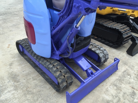 รถขุดเล็ก Komatsu PC08UU-1 มือสองนำเข้าจากญี่ปุ่น ทำสีใหม่ พร้อมใช้งาน