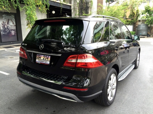 ถูกสุดๆ BENZ ML 250 CDI ปี 2013 รถมือเดียวป้ายแดง สภาพใหม่มาก อุปกรณ์ครบ พร้อมโอน ถูกสุดๆ BENZ ML 250 CDI ปี 2013 รถมือเดียวป้ายแดง สภาพใหม่มาก อุปกรณ์ครบ พร้อมโอน