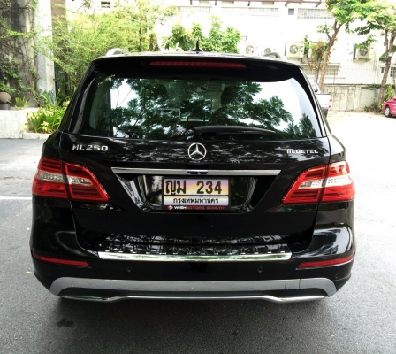 ถูกสุดๆ BENZ ML 250 CDI ปี 2013 รถมือเดียวป้ายแดง สภาพใหม่มาก อุปกรณ์ครบ พร้อมโอน ถูกสุดๆ BENZ ML 250 CDI ปี 2013 รถมือเดียวป้ายแดง สภาพใหม่มาก อุปกรณ์ครบ พร้อมโอน