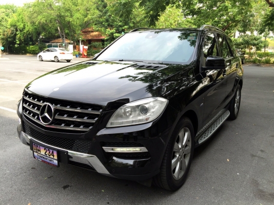 ถูกสุดๆ BENZ ML 250 CDI ปี 2013 รถมือเดียวป้ายแดง สภาพใหม่มาก อุปกรณ์ครบ พร้อมโอน