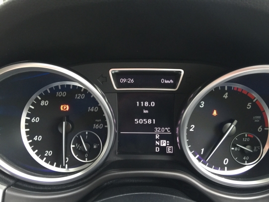 ถูกสุดๆ BENZ ML 250 CDI ปี 2013 รถมือเดียวป้ายแดง สภาพใหม่มาก อุปกรณ์ครบ พร้อมโอน ถูกสุดๆ BENZ ML 250 CDI ปี 2013 รถมือเดียวป้ายแดง สภาพใหม่มาก อุปกรณ์ครบ พร้อมโอน