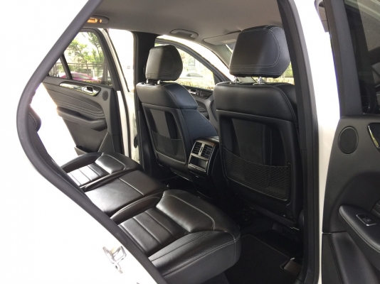 BENZ ML 250 CDI ปี 2012 รถมือเดียวป้ายแดง สภาพใหม่มาก อุปกรณ์ครบ พร้อมโอน BENZ ML 250 CDI ปี 2012 รถมือเดียวป้ายแดง สภาพใหม่มาก อุปกรณ์ครบ พร้อมโอน
