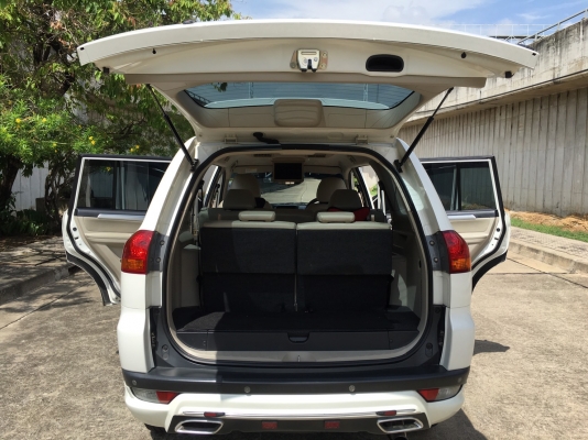 ท็อปสุดของรุ่น Mitsubishi Pajero 2.5GT NAVI 4WD ปี 2013 รถมือเดียวป้ายแดง ไมล์แท้ 56.xxx km ไม่เคยชนไม่เคยเครม อุปกรณ์ครบ พร้อมโอน