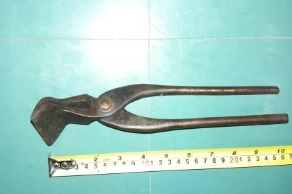 ขายคีมคีบงานเก่าญี่ปุ่นเหล็กดี ตัวใหญ่ น้ำหนักดี ยาว10" งานดีๆ