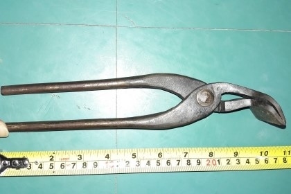 ขายคีมคีบงานเก่าญี่ปุ่นเหล็กดี ตัวใหญ่ น้ำหนักดี ยาว10" งานดีๆ