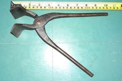 ขายคีมคีบงานเก่าญี่ปุ่นเหล็กดี ตัวใหญ่ น้ำหนักดี ยาว10" งานดีๆ