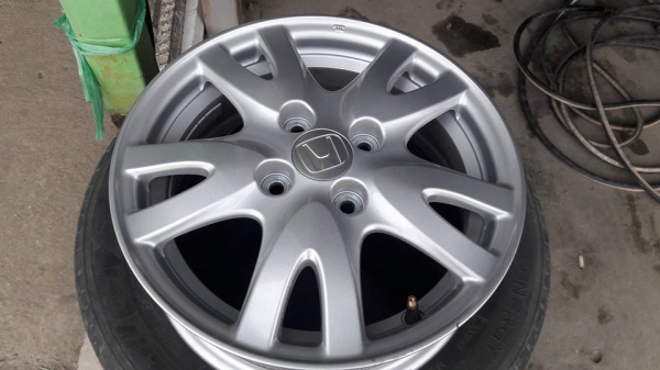 ขายล้อแม็กป้ายแดง honda brio 14"  สนใจติดต่อ ตาเล็ก ล้อและยางครับ 081-3747940