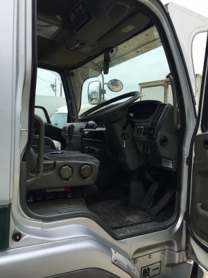 รถหกล้อหัวแชทซี มิตซูบิชิ FUSO   FK61HH  เครื่อง6M61  210แรงม้า เครื่องธรรมดา