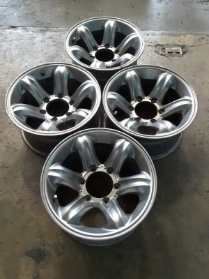 Max เล็บเหยี่ยว 6/139 ขอบ 15*7.5 ET-3 สภาพสวยๆ 1ชุด