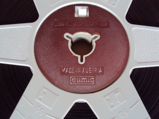 ขายจอหนังแบบพกพา กับ ฟีล์มหนัง 8 มิล สนใจ 0848771379  ID...khonkabin