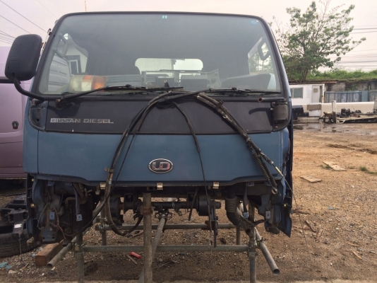 หัวเก๋ง NISSAN  UD พร้อมอะไหล่