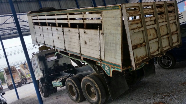 ขายรถสิบล้อดัมพ์ ISUZU DECA EURO2 เครื่อง 200 แรง ปี 47 เจ้าของซื้อป้ายแดงมือเดียว แชสซีสวย ยางดี แอร์พร้อม ทะเบียนพร้อม ขายรถสิบล้อดัมพ์ ISUZU DECA EURO2 เครื่อง 200 แรง ปี 47 เจ้าของซื้อป้ายแดงมือเดียว แชสซีสวย ยางดี แอร์พร้อม ทะเบียนพร้อม