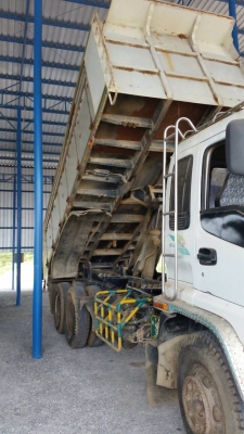 ขายรถสิบล้อดัมพ์ ISUZU DECA EURO2 เครื่อง 200 แรง ปี 47 เจ้าของซื้อป้ายแดงมือเดียว แชสซีสวย ยางดี แอร์พร้อม ทะเบียนพร้อม ขายรถสิบล้อดัมพ์ ISUZU DECA EURO2 เครื่อง 200 แรง ปี 47 เจ้าของซื้อป้ายแดงมือเดียว แชสซีสวย ยางดี แอร์พร้อม ทะเบียนพร้อม