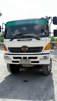 รถสภาพสวยๆ 10 ล้อ โม่ปูน