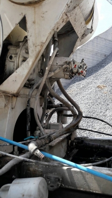 รถสภาพสวยๆ 10 ล้อ โม่ปูน