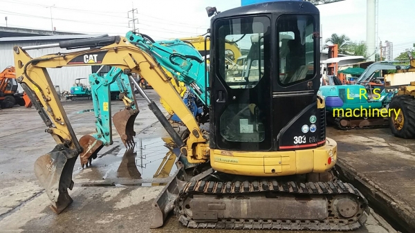 ขายรถขุด CATERPILLAR รุ่น 303CR ชั่วโมงทำงานน้อย