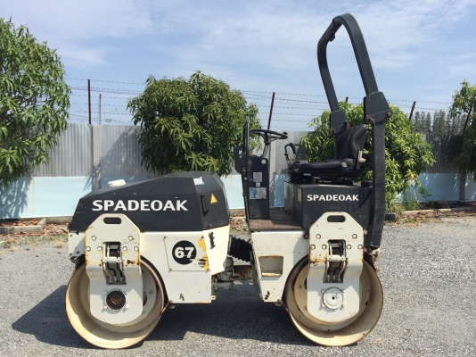 ขายรถBomagรุ่นBW125ADHนำเข้าจากญี่ปุ่น ไม่เคยใช้งานในไทย มีเอกสารพร้อมจดทะเบียน น้ำหนัก3.6ตันหน้าเหล็กหลังเหล็ก  บดอัดสั่นสเทือนได้ทั้ง2ล้อ เอวออ่น  เครื่องยนต์ดีเซล3สูบ สภาพดีพร้อมใช้งาน มีให้เลือกหลายคันหลายขนาด