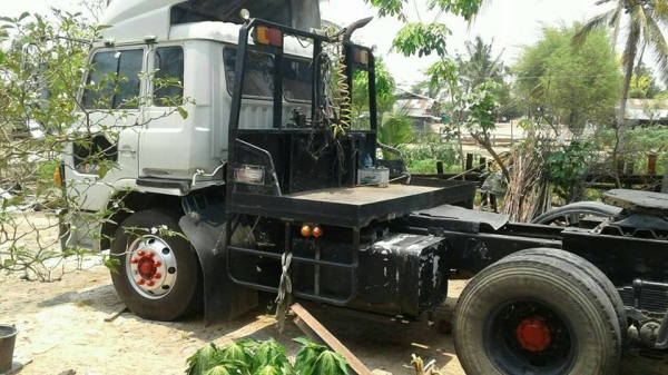 ขายหัวลาก2เพลา เครื่อง260แรง EK100 รถสวยสภาพดี เครื่องดี ช่วงล่างดี แอร์เย็น เอกสารพร้อมโอน สนใจโทร 090-8588220คุณนะ 093-3258446คุณบิว หรือเข้าดูสินค้าอื่นๆได้ที่ www.narong2truck.com หรือ www.truck.in.th/498 หรือเพจFacebook ณรงค์ ซื้อขายรถมือสอง (เว็บไซต ขายหัวลาก2เพลา เครื่อง260แรง EK100 รถสวยสภาพดี เครื่องดี ช่วงล่างดี แอร์เย็น เอกสารพร้อมโอน สนใจโทร 090-8588220คุณนะ 093-3258446คุณบิว หรือเข้าดูสินค้าอื่นๆได้ที่ www.narong2truck.com หรือ www.truck.in.th/498 หรือเพจFacebook ณรงค์ ซื้อขายรถมือสอง (เว็บไซต