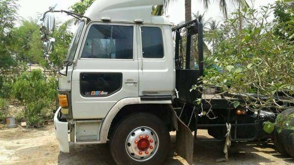 ขายหัวลาก2เพลา เครื่อง260แรง EK100 รถสวยสภาพดี เครื่องดี ช่วงล่างดี แอร์เย็น เอกสารพร้อมโอน สนใจโทร 090-8588220คุณนะ 093-3258446คุณบิว หรือเข้าดูสินค้าอื่นๆได้ที่ www.narong2truck.com หรือ www.truck.in.th/498 หรือเพจFacebook ณรงค์ ซื้อขายรถมือสอง (เว็บไซต ขายหัวลาก2เพลา เครื่อง260แรง EK100 รถสวยสภาพดี เครื่องดี ช่วงล่างดี แอร์เย็น เอกสารพร้อมโอน สนใจโทร 090-8588220คุณนะ 093-3258446คุณบิว หรือเข้าดูสินค้าอื่นๆได้ที่ www.narong2truck.com หรือ www.truck.in.th/498 หรือเพจFacebook ณรงค์ ซื้อขายรถมือสอง (เว็บไซต