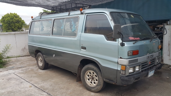 ขายรถตู้อีซูซุบัดดี้