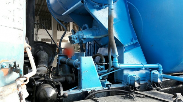 รถสภาพสวยๆ 10 ล้อ โม่ปูน