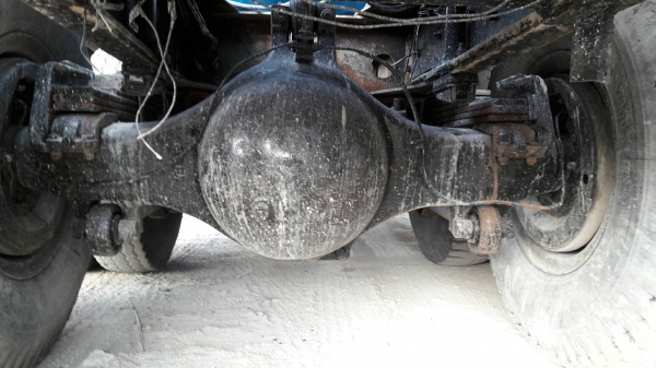 รถสภาพสวยๆ 10 ล้อ โม่ปูน