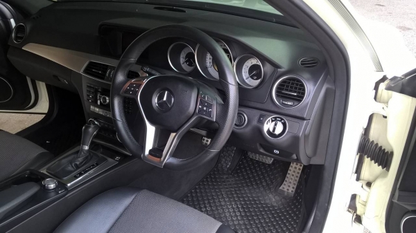 Benz C180 ปี 2556/2013 ตัว Top