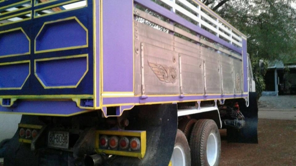 ขายดั้ม2เพลา FM227 เครื่อง220แรง สโลกลาง รถสวยสภาพพร้อมใช้งาน เอกสารพร้อมโอน ราคา780,000 สนใจโทร 090-8588220คุณนะ 093-3258446คุณบิว หรือเข้าดูสินค้าอื่นๆได้ที่ www.narong2truck.com หรือ www.truck.in.th/498 หรือเพจFacebook ณรงค์ ซื้อขายรถมือสอง (เว็บไซต์ส่