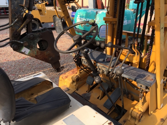 ขายรถยก KOMATSU 2 ตัน งากระดกยางหน้าคู่เครื่องเบนซิน เก่านอก 0897497551 ต้อง