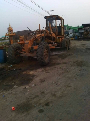 ต้องขายรถเกรดเดอร์ Komatsu  GD37 รถสภาพใช้งานได้